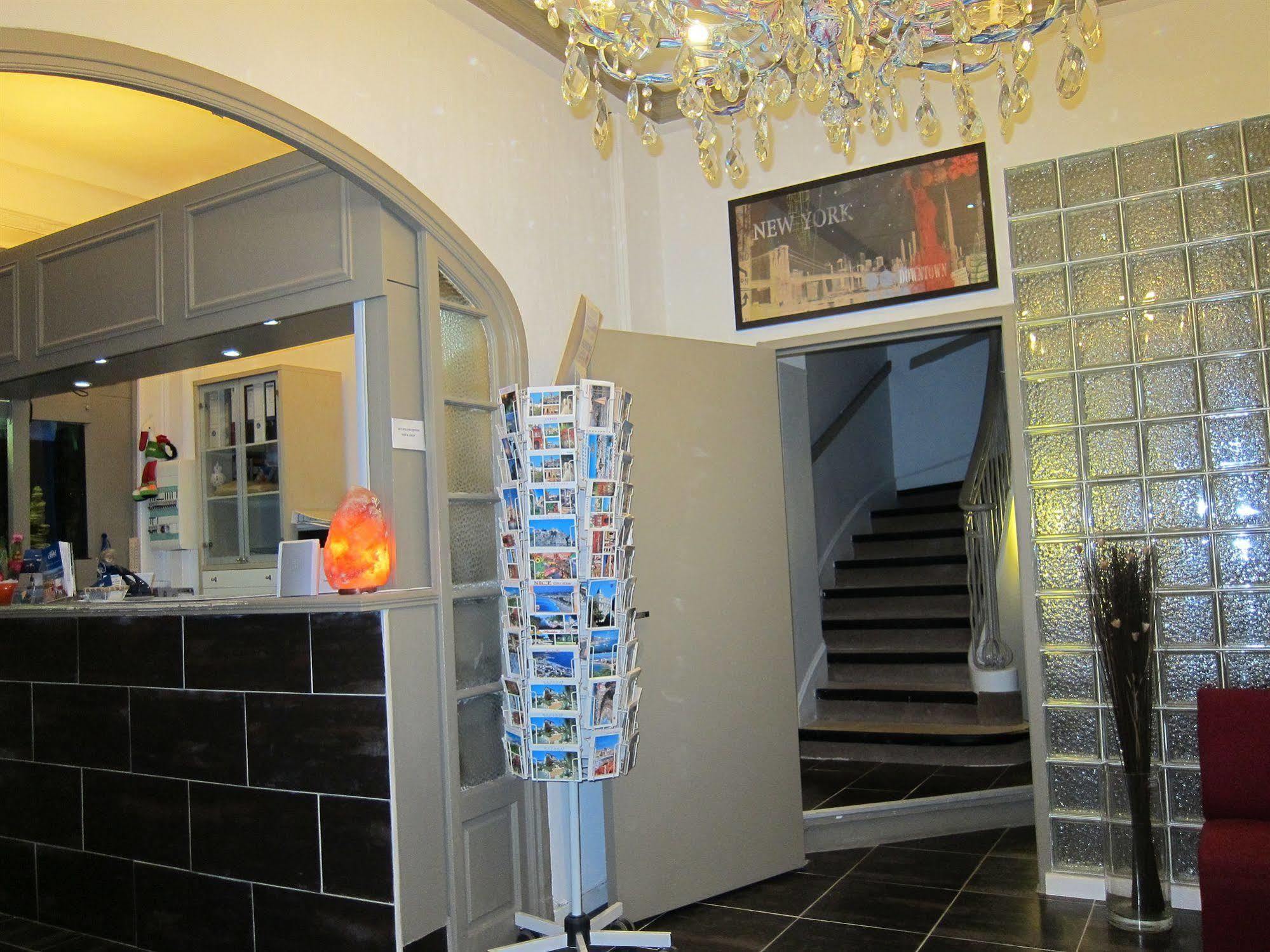 Brit Hotel Colbert Juan-les-Pins Eksteriør bilde