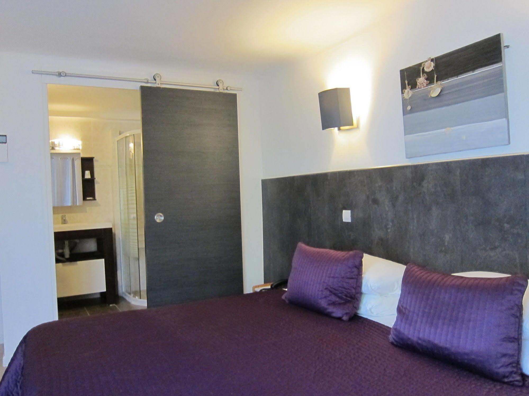 Brit Hotel Colbert Juan-les-Pins Eksteriør bilde