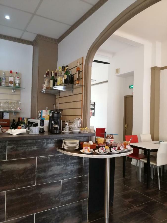 Brit Hotel Colbert Juan-les-Pins Eksteriør bilde